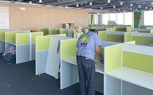 北京某教育機構二手工位辦公桌回收案例